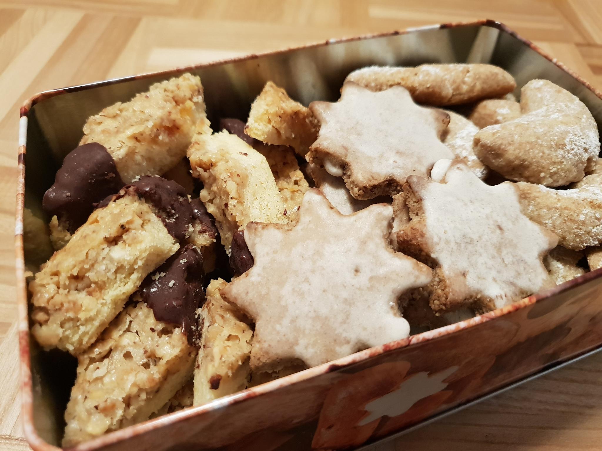 Plätzchen in einer Schachtel